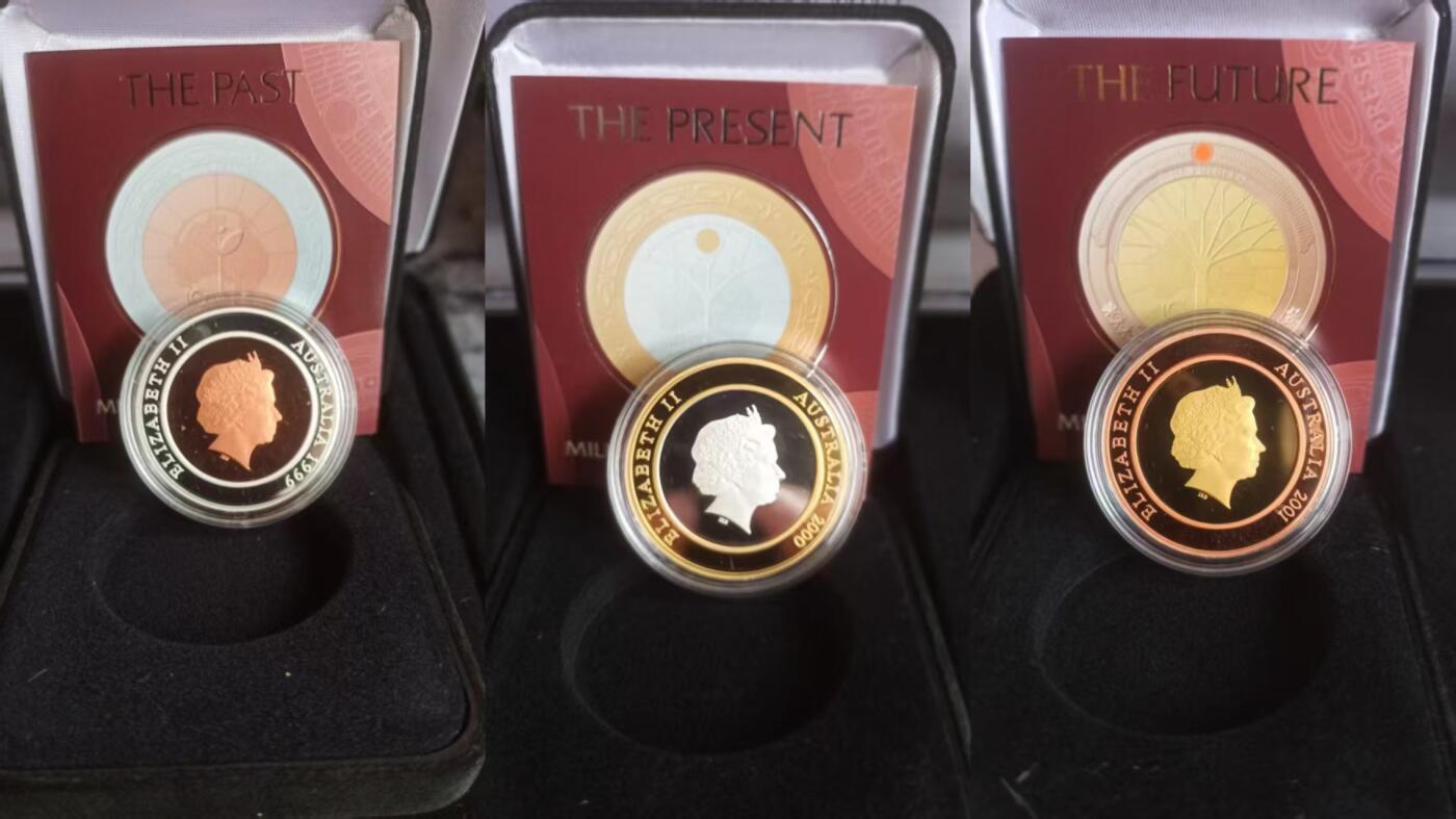 ❤️【币观天下】❤️ 第334期钱币拍卖- 2025.12.12周五晚上6点半场-长期征集拍品 澳大利亚千禧年过去现在未来三枚套装