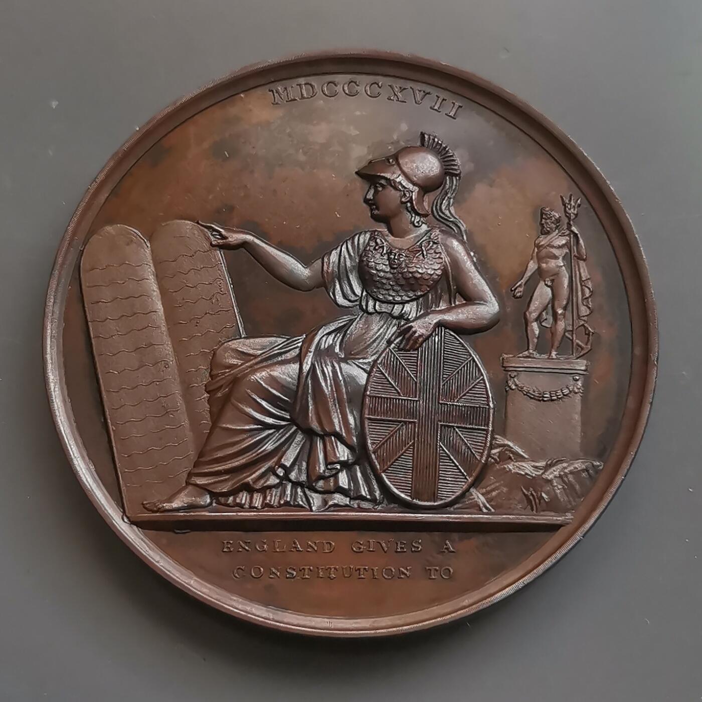 掌中浮雕-藏着的欧洲第045场 NGC MS62 : 1817年英属爱奥尼亚岛宪法铜章，  41mm