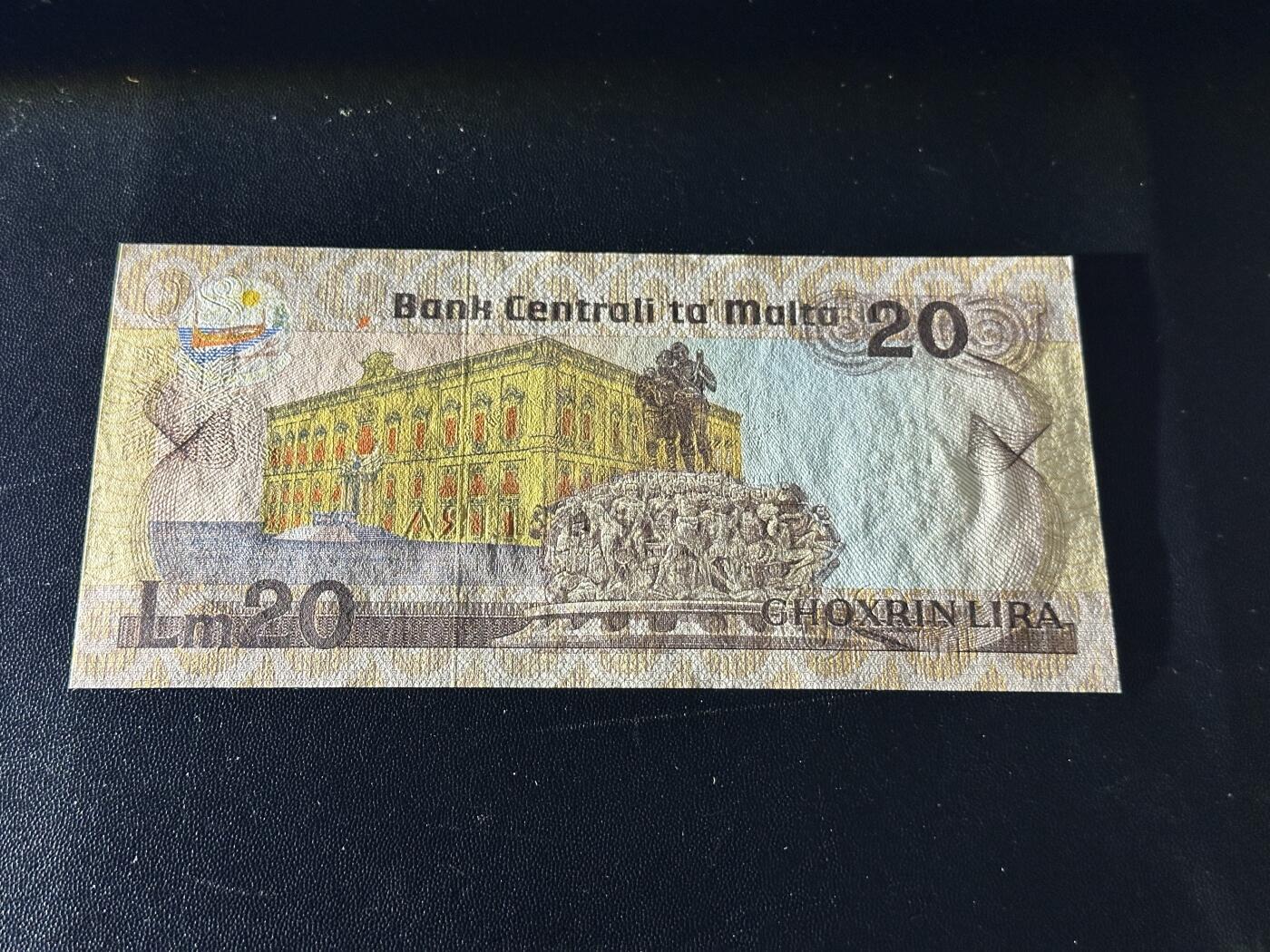 《外钞收藏家》第五百九十二期（精选场）（本平台长期征集拍品、欢迎藏友们联系合作） 马耳他1967年20里拉（少见品种；第三任总统阿加塔 巴巴拉）UNC 轻微荧光反应