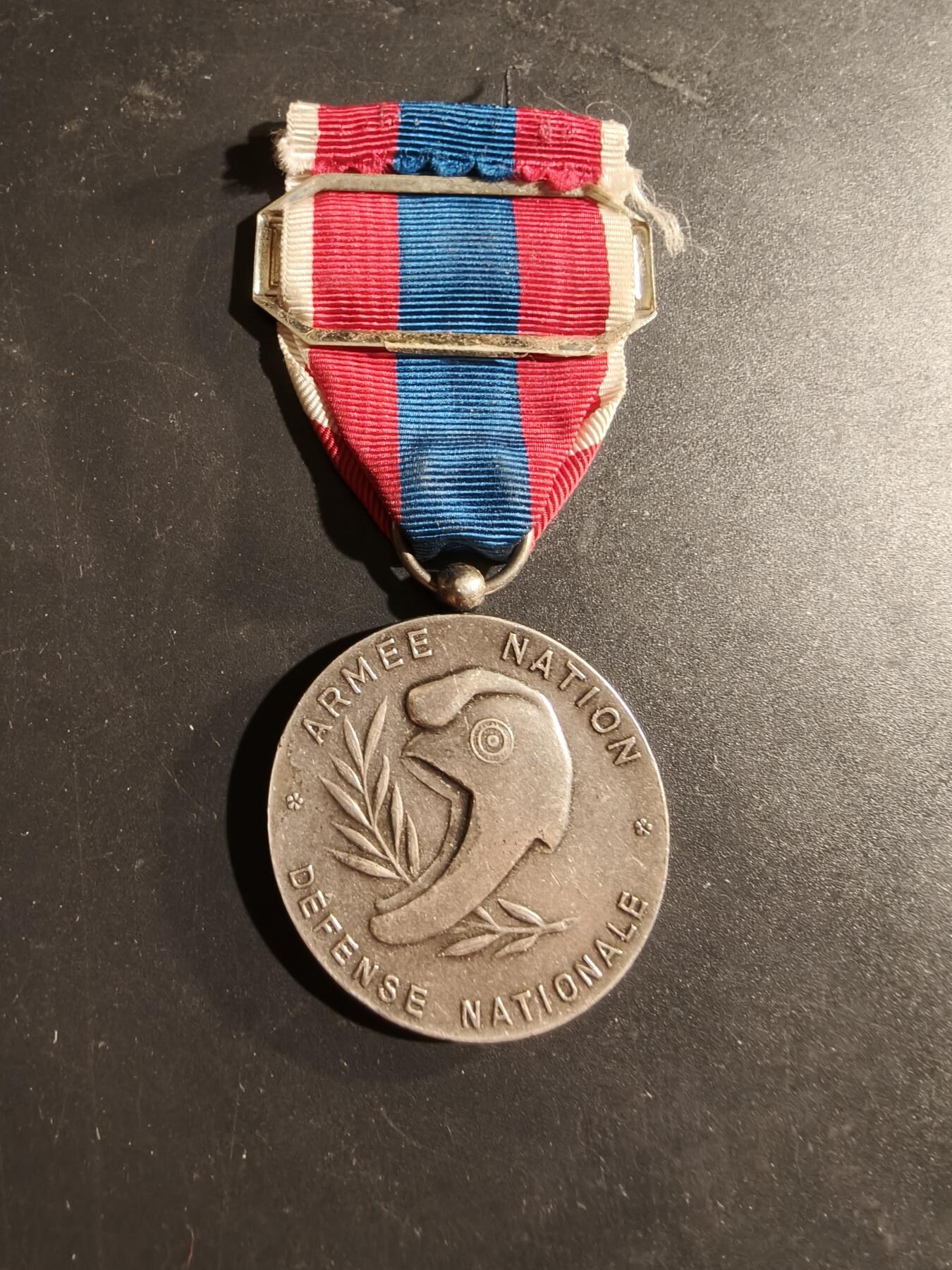 老王徽章第169期 法国银级国防服役奖章     步兵勋条