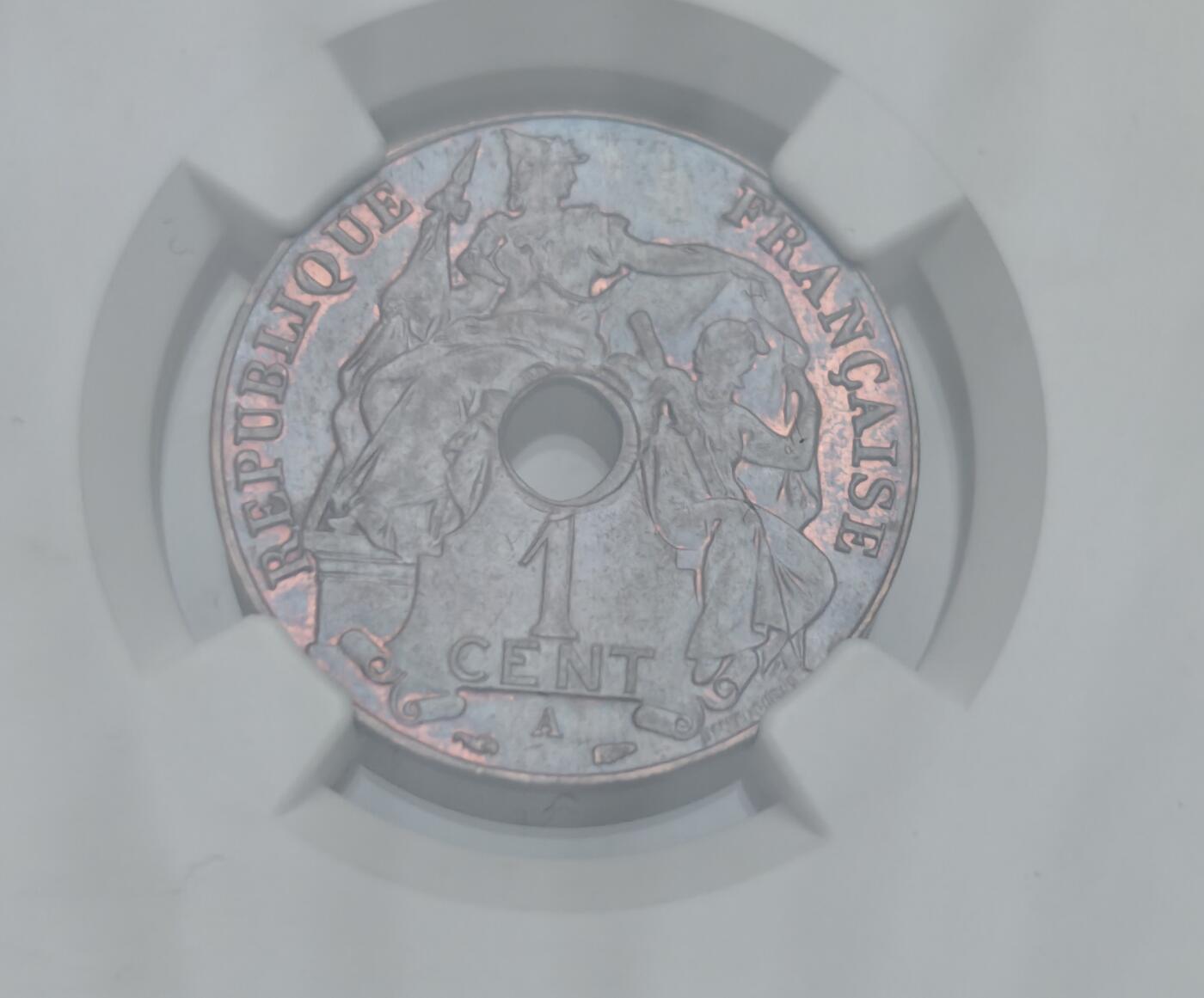 瓶子🏺第220期拍卖会  1939年法属印度支那百分之一铜币  带铜光  NGC MS63BN