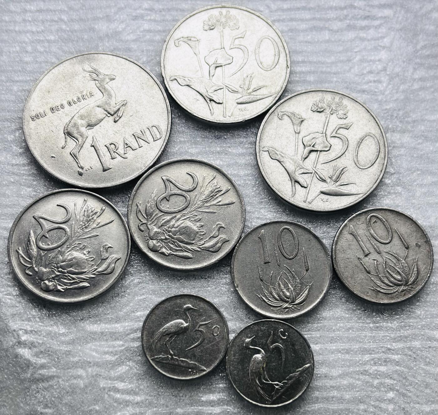 文馨钱币收藏第 284 场，【 长期接收代拍品】老藏家拍品南朝鲜李承晚时期货币，泰国大型纪念币，土耳其各时期及各国套币场 好品早期南非 9 枚套