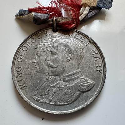 🌹外币初藏🌹🐯2025年第140场  每周二四六晚8️⃣点 接代拍 - 英国1935年乔治五世银禧纪念章 38.5毫米 锡制 19.3克