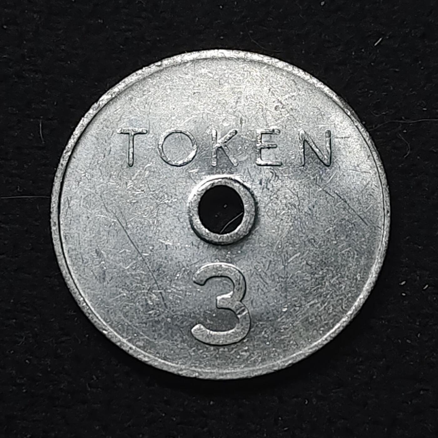 【全场包邮】纯粹捡漏拍484场（免费代拍第21场） 【代币】英国国家运输3便士中孔代币