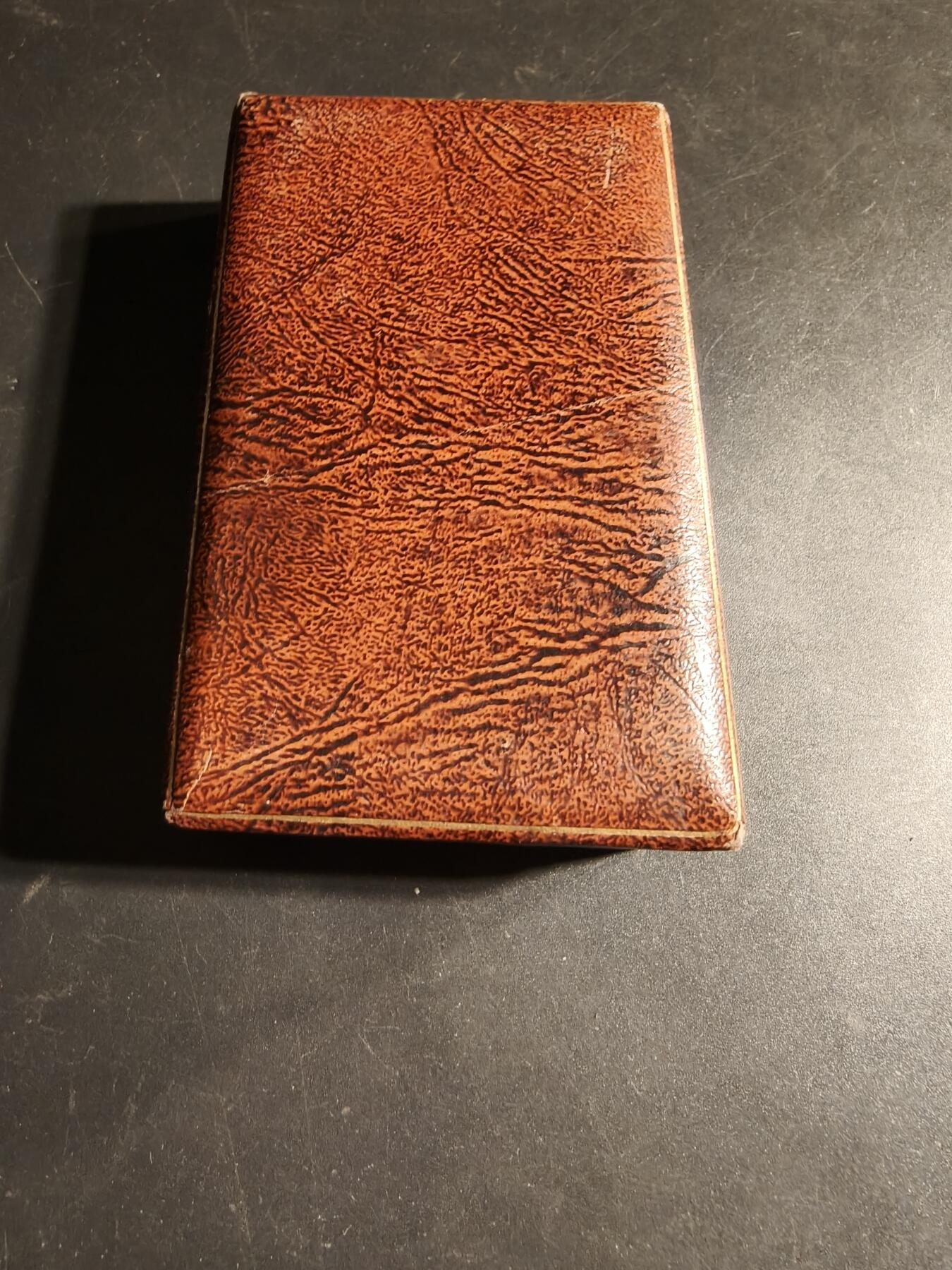 老王徽章第169期 法国1900军官级退伍军人协会勋章     原盒