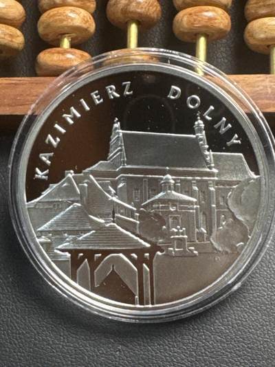 ❤️【币观天下】❤️ 第334期钱币拍卖- 2025.12.12周五晚上6点半场-长期征集拍品 - 波兰2008年齐米列兹·多尔尼城精制银币，925银，28.28克