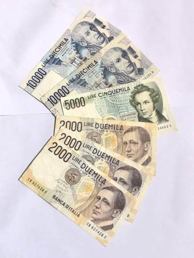 各国外币第102期 无佣金 - 意大利2000.5000.10000里拉7－8品 6张