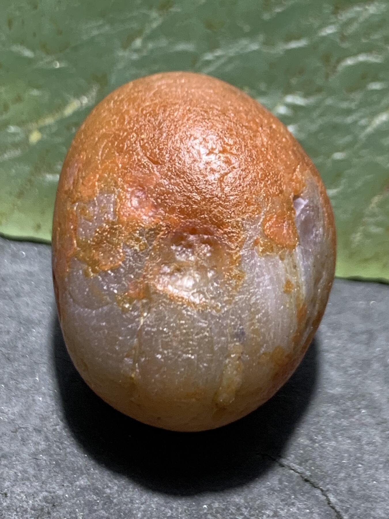 精美红白水冲籽川料南红玛瑙原石一颗，