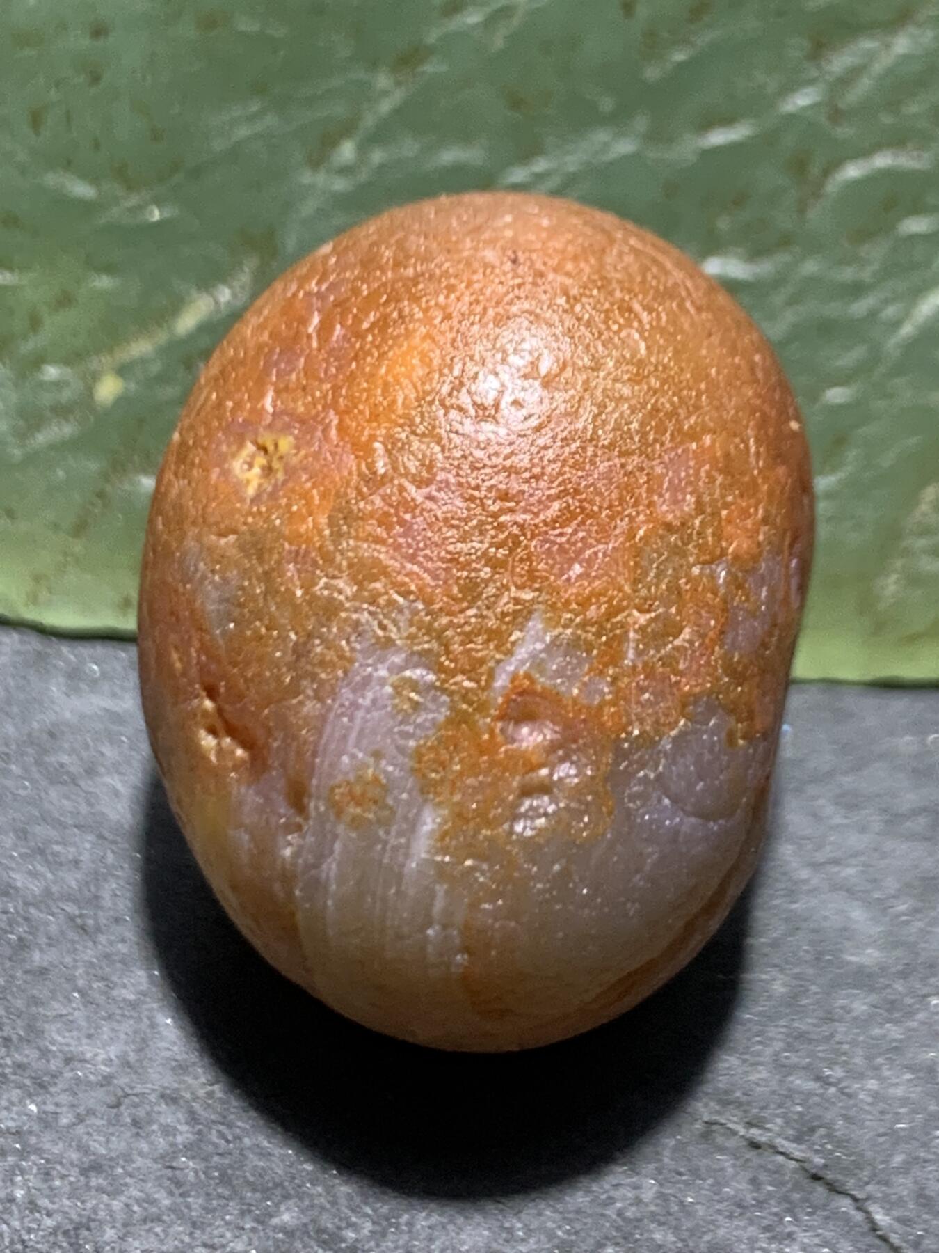 精美红白水冲籽川料南红玛瑙原石一颗，