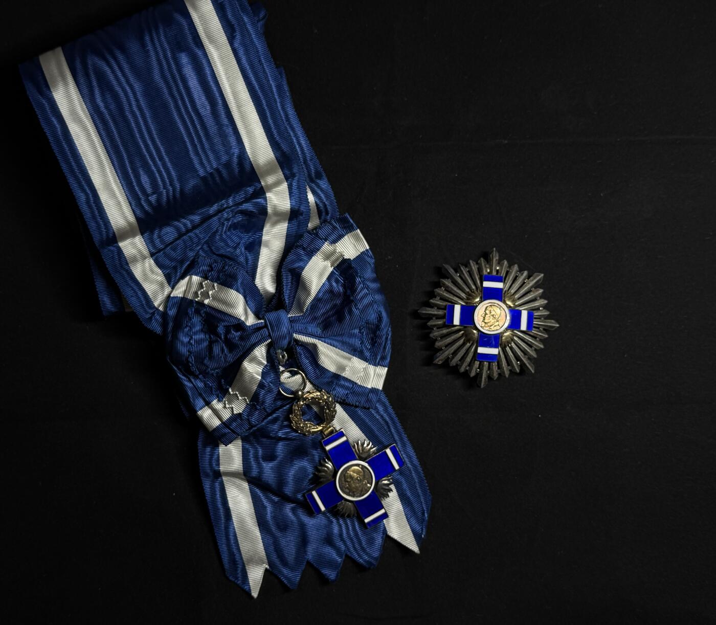 欢庆元旦！戎马世界章牌大赏第109期元旦大拍 萨尔瓦多大十字级何塞•马蒂亚斯•德尔加多勋章，银制，法国亚瑟贝特朗代工