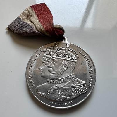 🌹外币初藏🌹🐯2025年第140场  每周二四六晚8️⃣点 接代拍 - 英国1935年乔治五世银禧纪念章 32.3毫米 铝制 全新 细节好