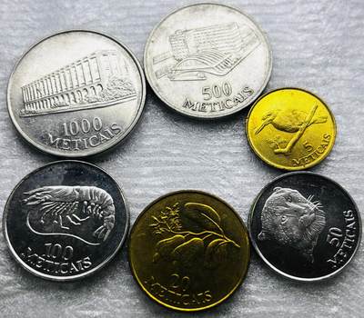 文馨钱币收藏第 284 场，【 长期接收代拍品】老藏家拍品南朝鲜李承晚时期货币，泰国大型纪念币，土耳其各时期及各国套币场 - 原光好品 1994 年清年份莫桑比克 5-1000 梅蒂卡 6 枚套