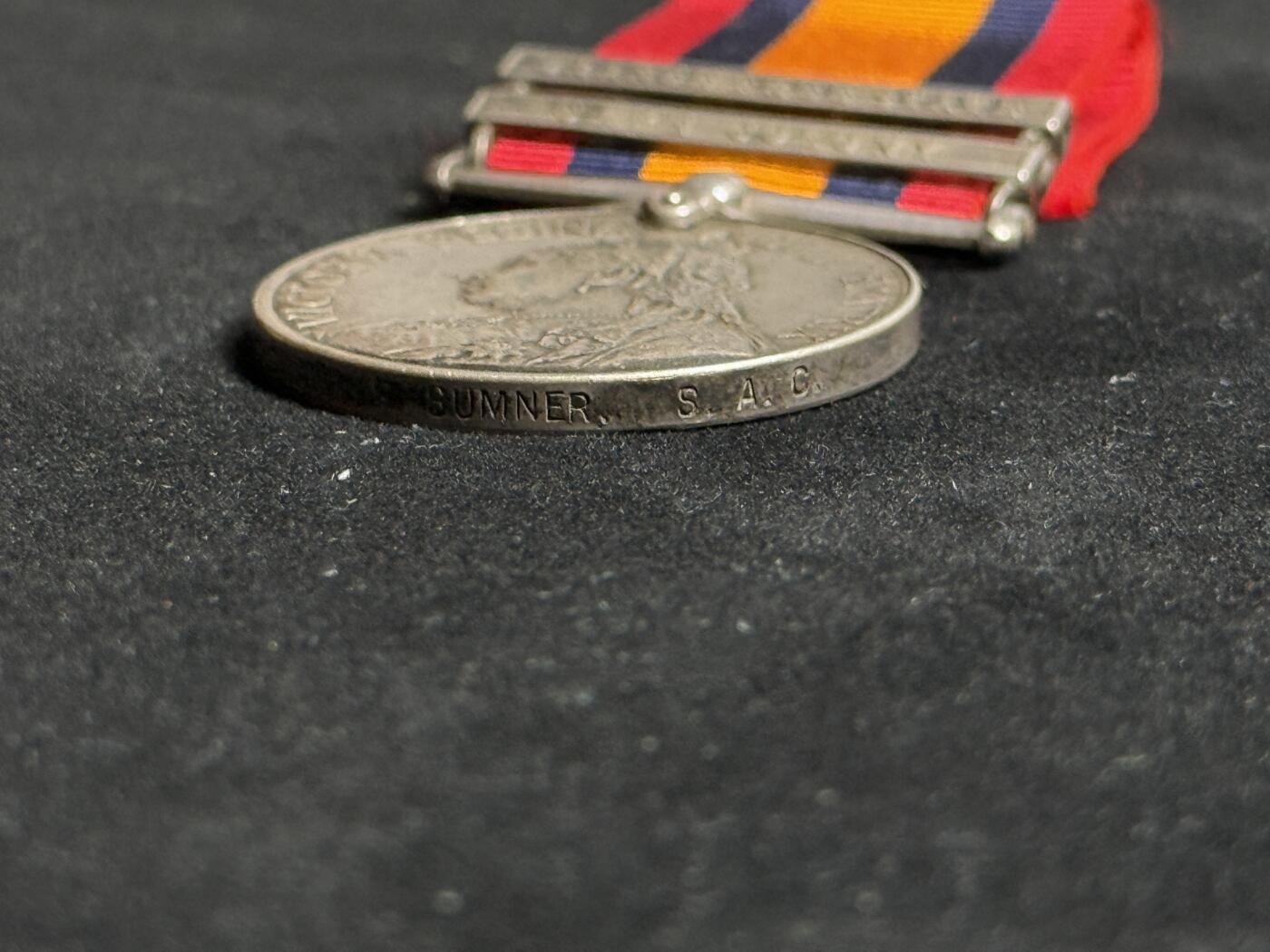 欢庆元旦！戎马世界章牌大赏第109期元旦大拍 英国布尔战役奖章，双勋条