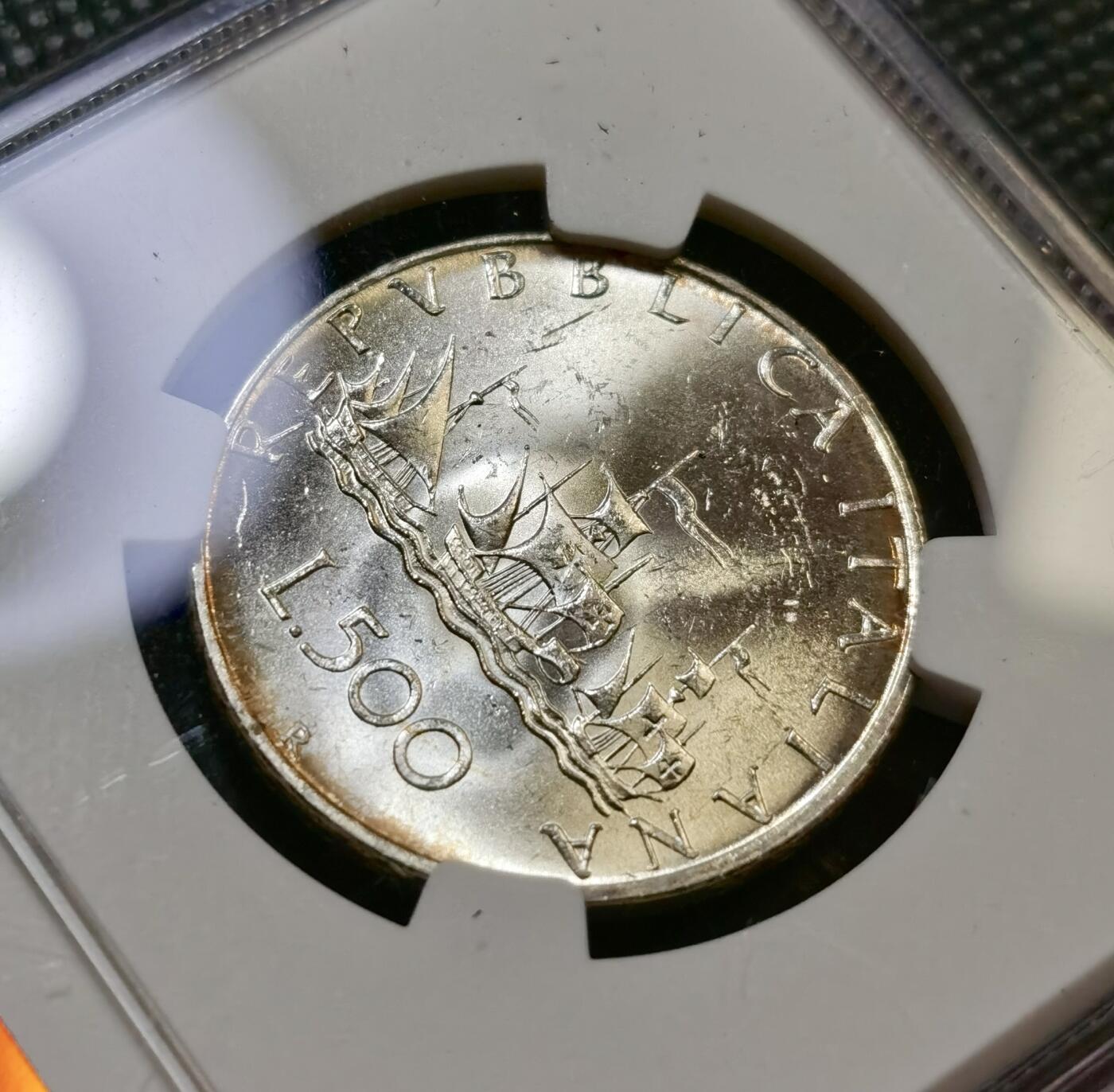 甄臻铺-世界币章拍卖（第43期）送拍享返佣金等优惠多多 NGC-MS63 1967年意大利帆船少女，两枚一组卷拆，严重低评