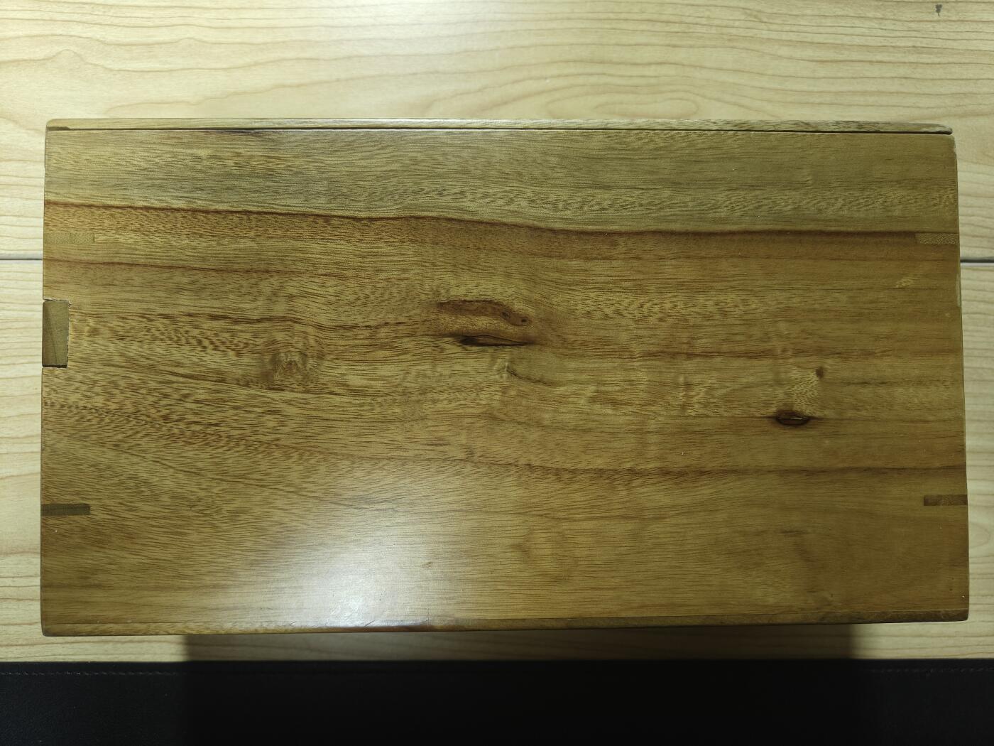 天玑星卡拍第148期《12.11周四截拍》持续收拍收评中 满赠卡需备注 保粹评级卡收纳盒 竹制品 有使用痕迹介意勿拍