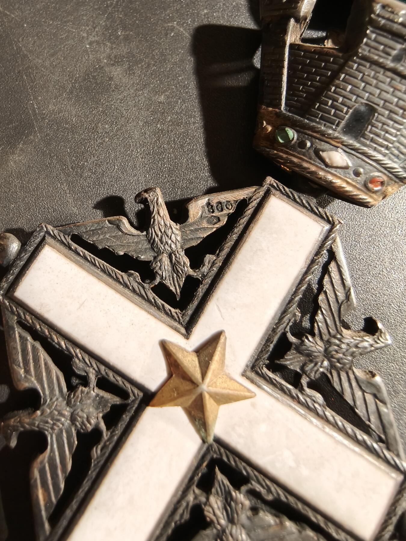 老王徽章第169期 意大利骑士级共和国功勋勋章     银质珐琅 