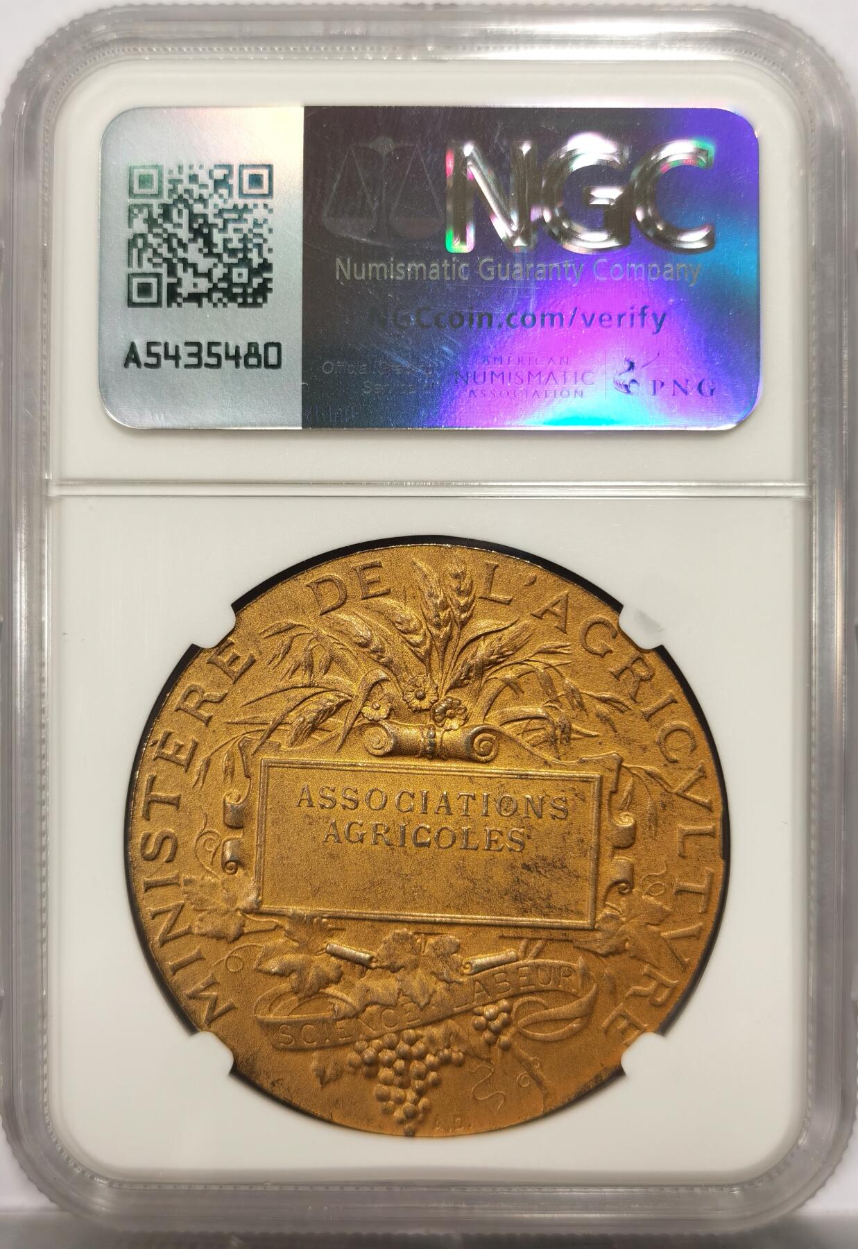 博洋堂世界钱币拍卖第151期（全场包邮） NGC MS63 法国1910年左右农业博览会银镀金大银章。经典农业女神和播种者构图。二战前银章基本上都是1ER一等奖奖章。能保存63分极其不易，白银大涨现在裸章品相不行的银章都越来越贵！