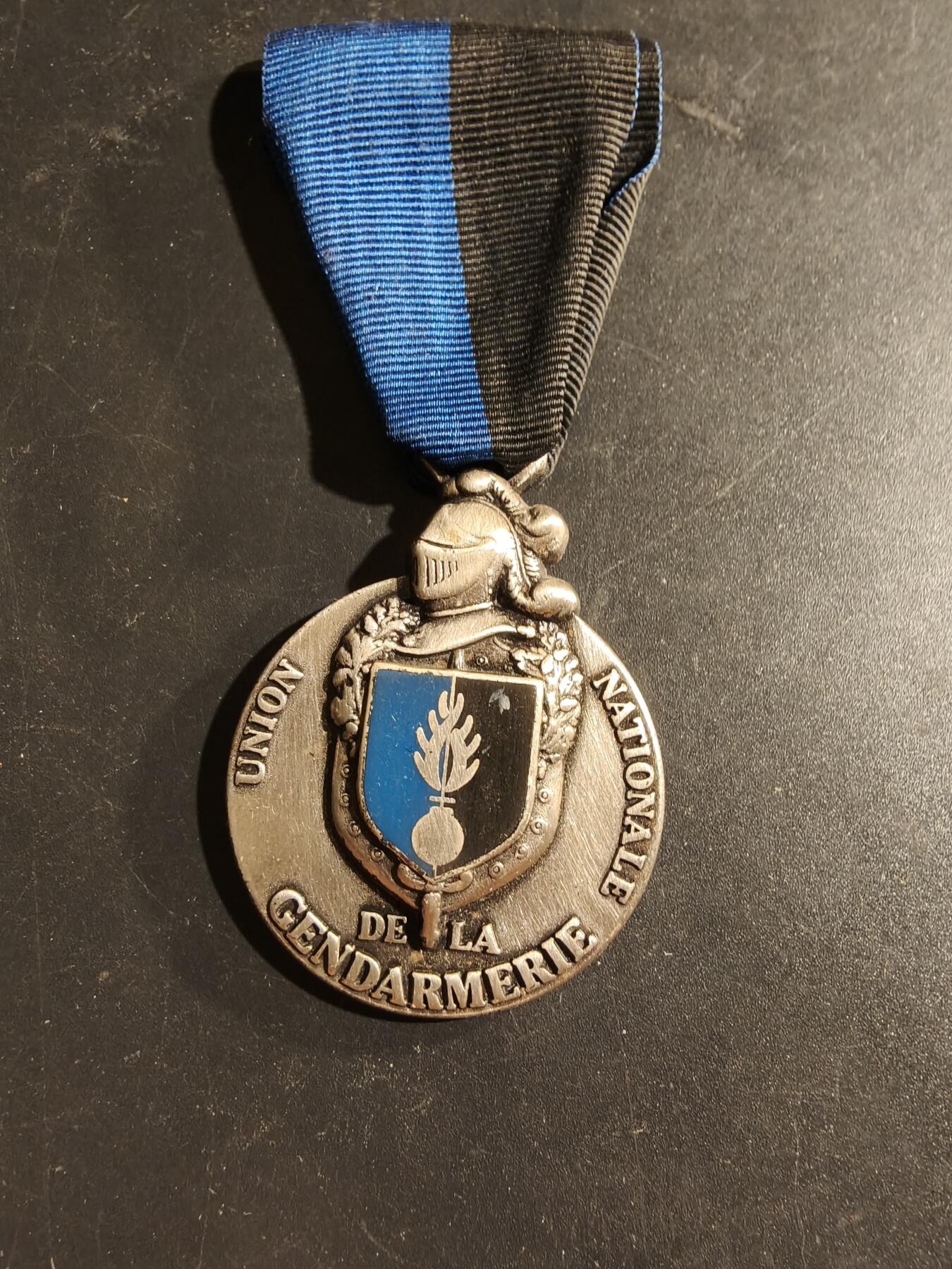 老王徽章第169期 法国国家宪兵协会纪念章