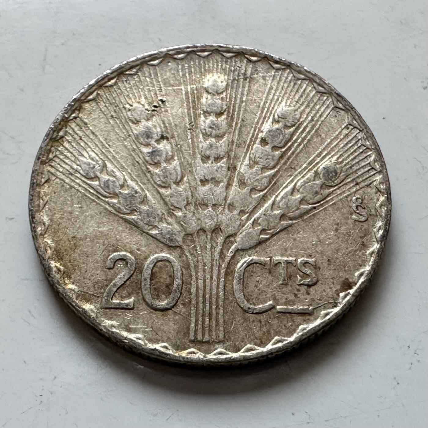 🌹外币初藏🌹🐯2025年第140场  每周二四六晚8️⃣点 接代拍 乌拉圭1942年20分银币