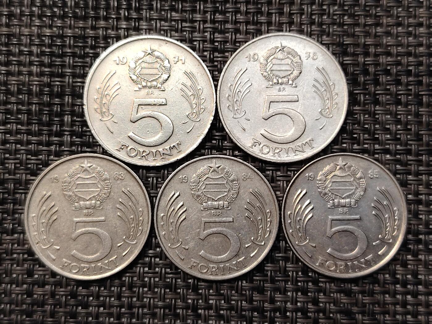 布加迪🐬～世界钱币(上海)🌾第 265 期 /  各国套币和散币 匈牙利🇭🇺 1971年,1976年,1983~1985年 5福林 5枚～C11 年份收藏者关注