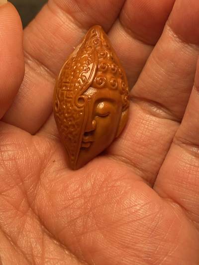 以核会友，中国非物质文化遗产苏工核雕手作 - 福利苏工核雕，纯手工雕刻佛魔界单籽个性十足，等待有缘人，市场无同款，尺寸2。1x4.0喜欢的来