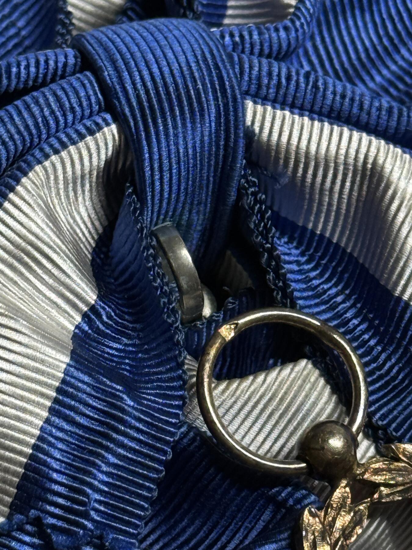 欢庆元旦！戎马世界章牌大赏第109期元旦大拍 萨尔瓦多大十字级何塞•马蒂亚斯•德尔加多勋章，银制，法国亚瑟贝特朗代工