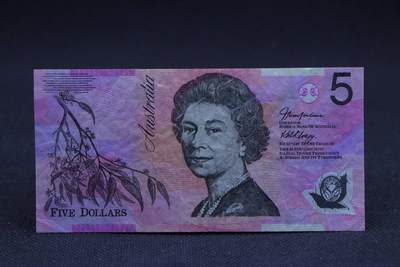 【淘币小摊】限时拍第八百二十八拍  纸币场  满百包邮可预留两周  周一统一发货  -   澳大利亚5元塑料钞【有折】