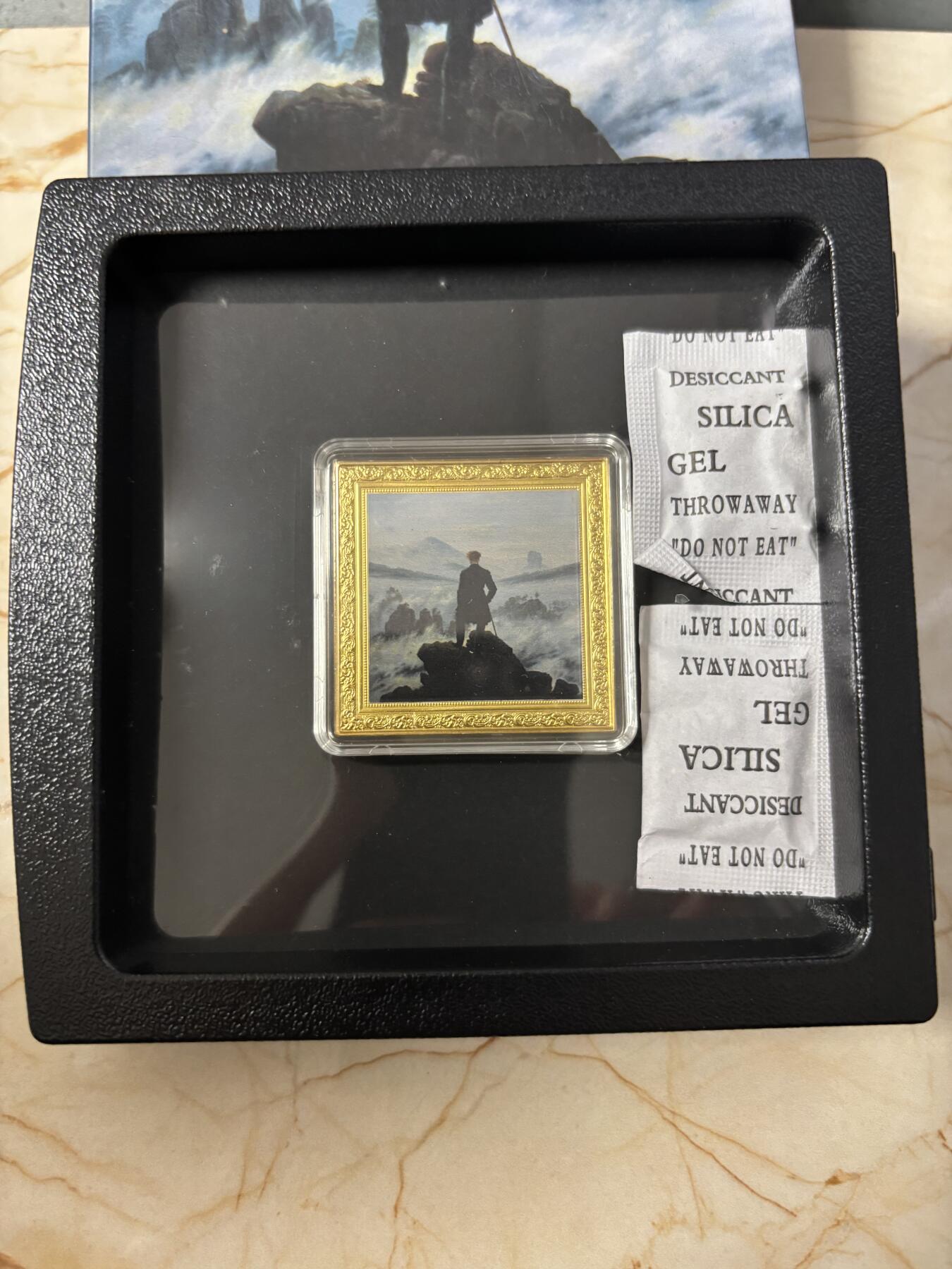 第185期拍卖 纽埃2021年世界名画系列雾海上的旅人彩色纪念银币，999银，发行量999枚