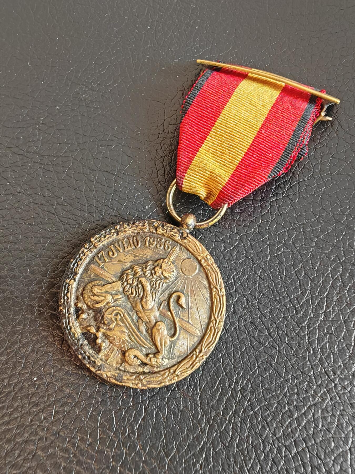 时顺第二十七拍 西班牙内战奖章，弗朗哥政府颁发