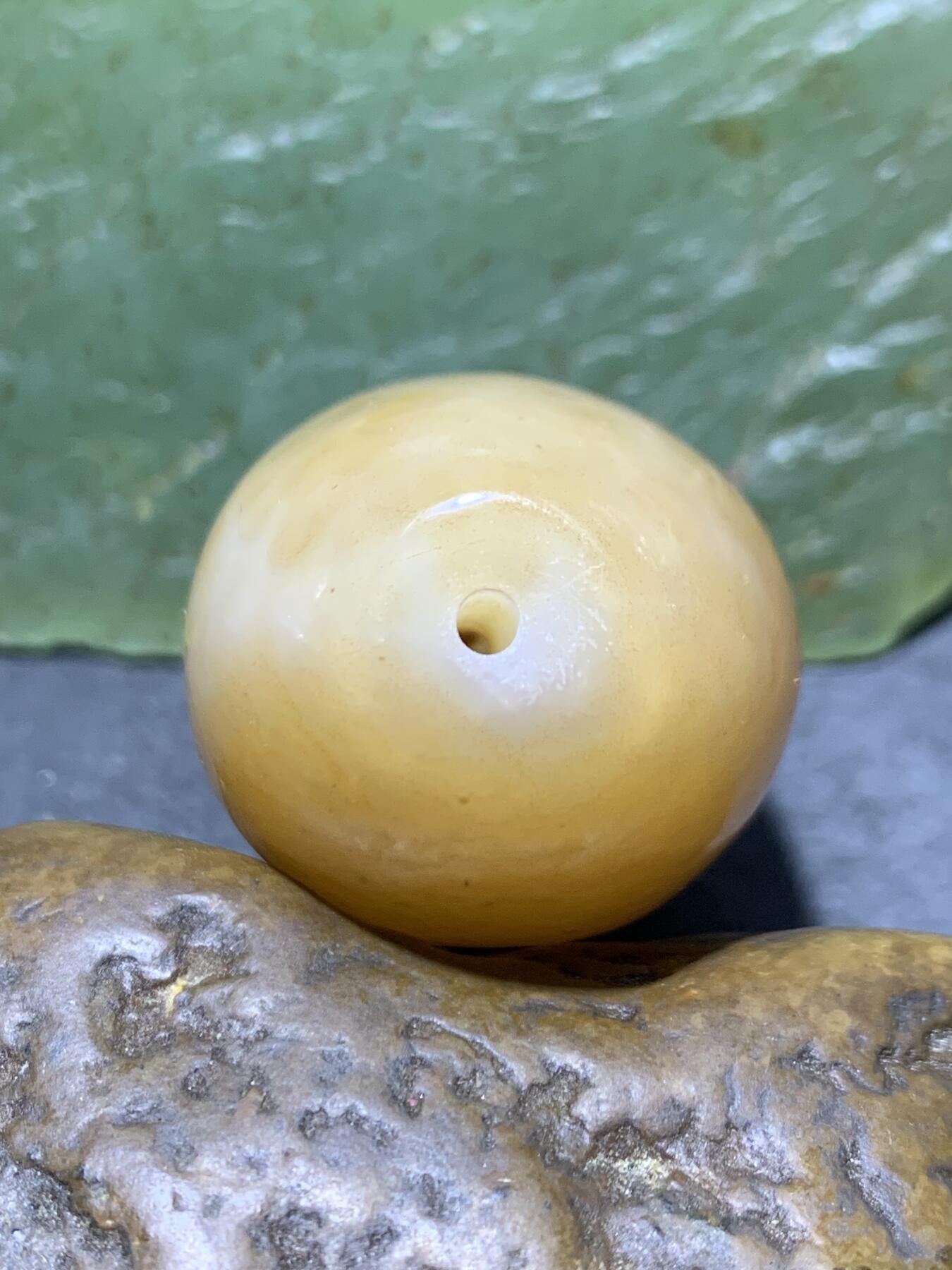 精美鱼籽纹战国红玛瑙大勒子一颗！