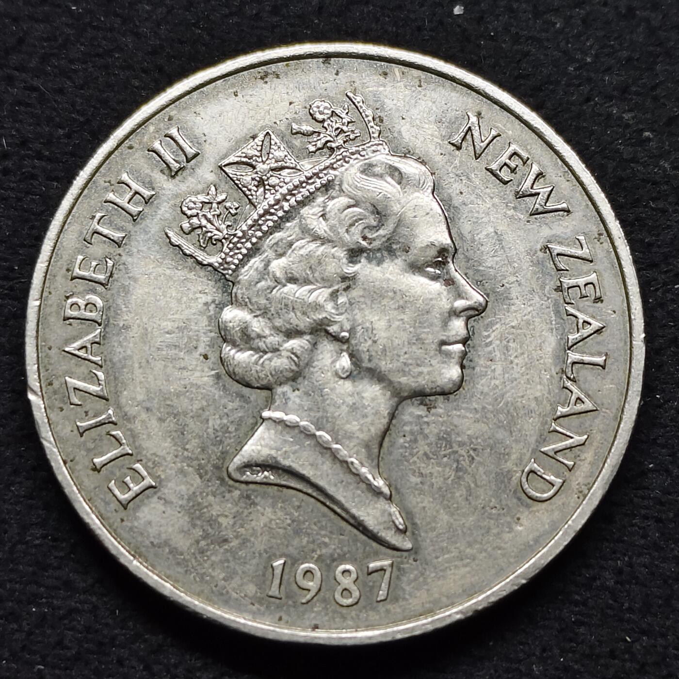 【全场包邮】纯粹捡漏拍484场（免费代拍第21场） 新西兰1987年1元国家公园100周年克朗型纪念币