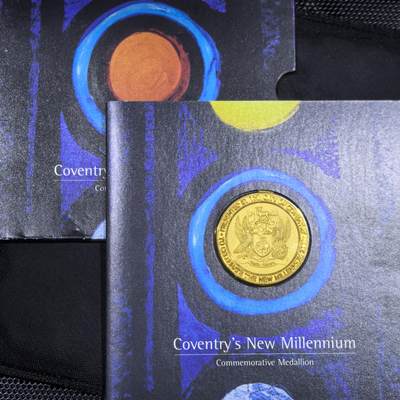 道一币馆币章第一百五十八场 - 原包装 英国2000年考文垂市携手光明未来镀金纪念章