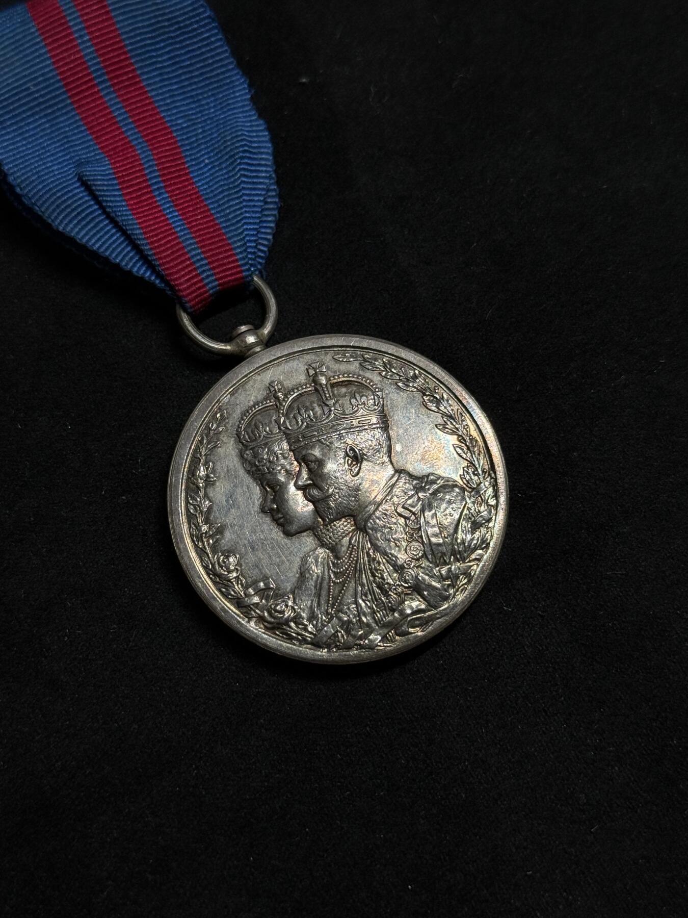 欢庆元旦！戎马世界章牌大赏第109期元旦大拍 英国乔治五世德里杜尔巴奖章