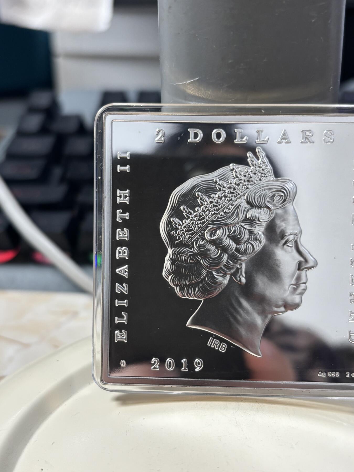 第185期拍卖 纽埃2019最昂贵的名画系列大溪地妇女2盎司纪念银币，999银，发行600枚