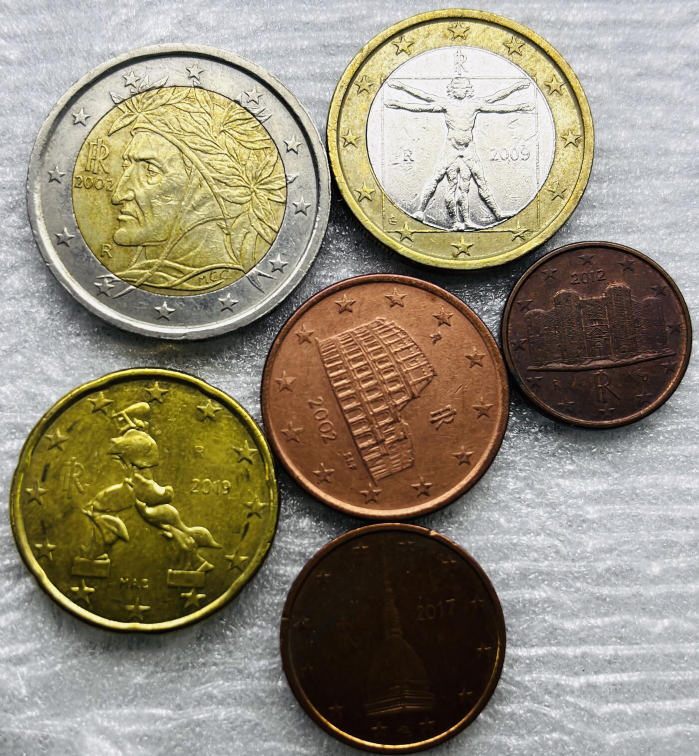 文馨钱币收藏第 284 场，【 长期接收代拍品】老藏家拍品南朝鲜李承晚时期货币，泰国大型纪念币，土耳其各时期及各国套币场 好品法国欧元 6 枚套