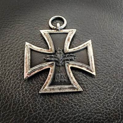 时顺第二十七拍 - 德国战后57版二级铁十字奖章，三片版