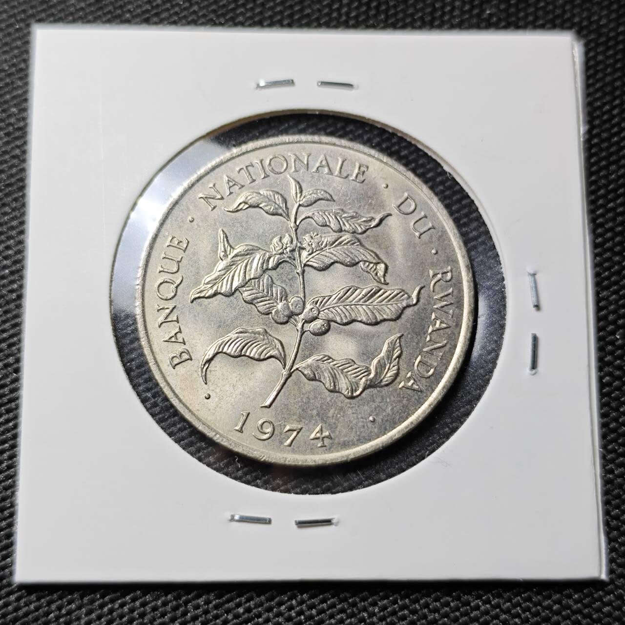 KK钱币收藏小铺 第378期  2月预留时间 周末发货  1974卢旺达10法郎 好品