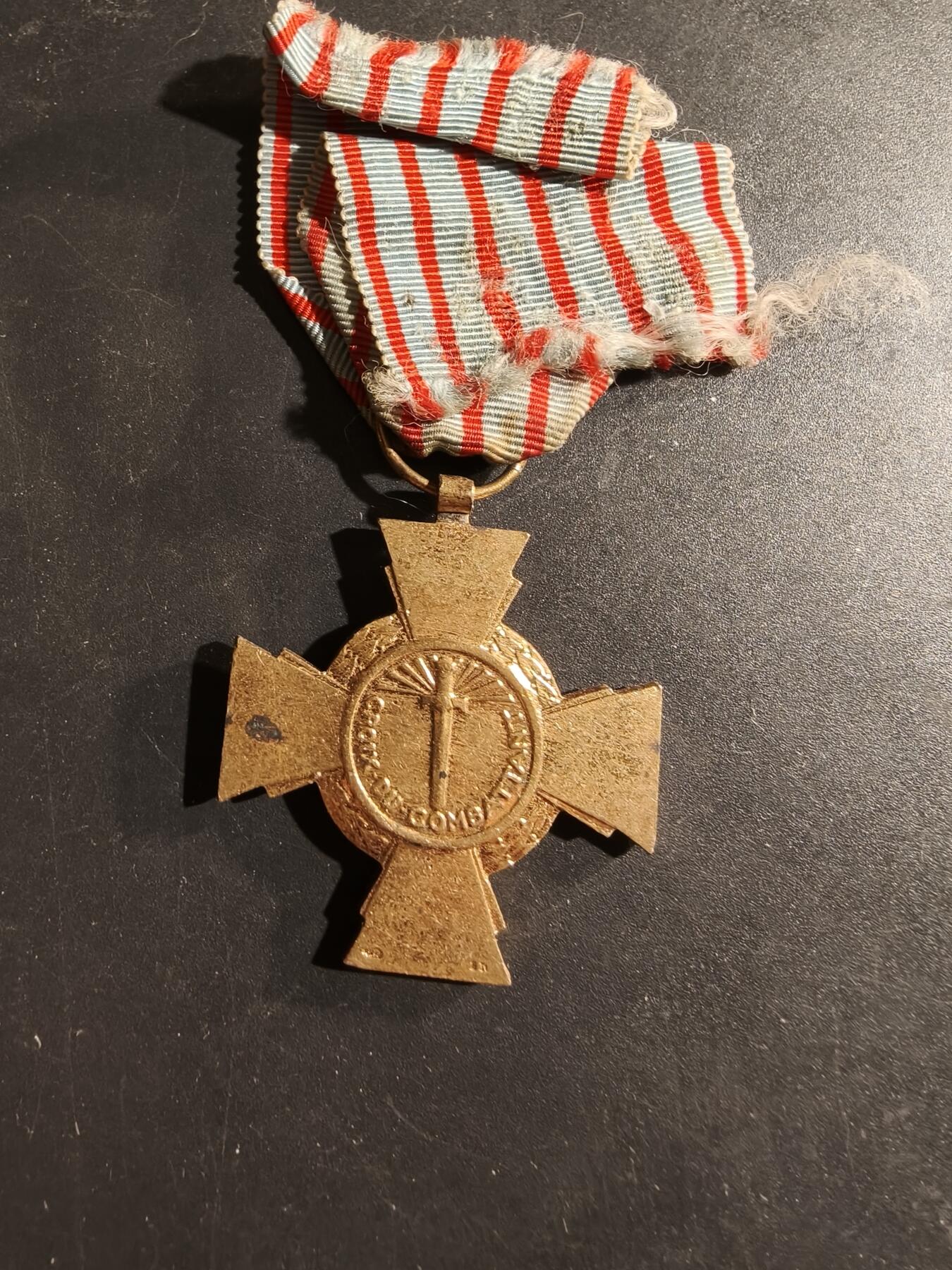 老王徽章第169期 法国战斗十字奖章