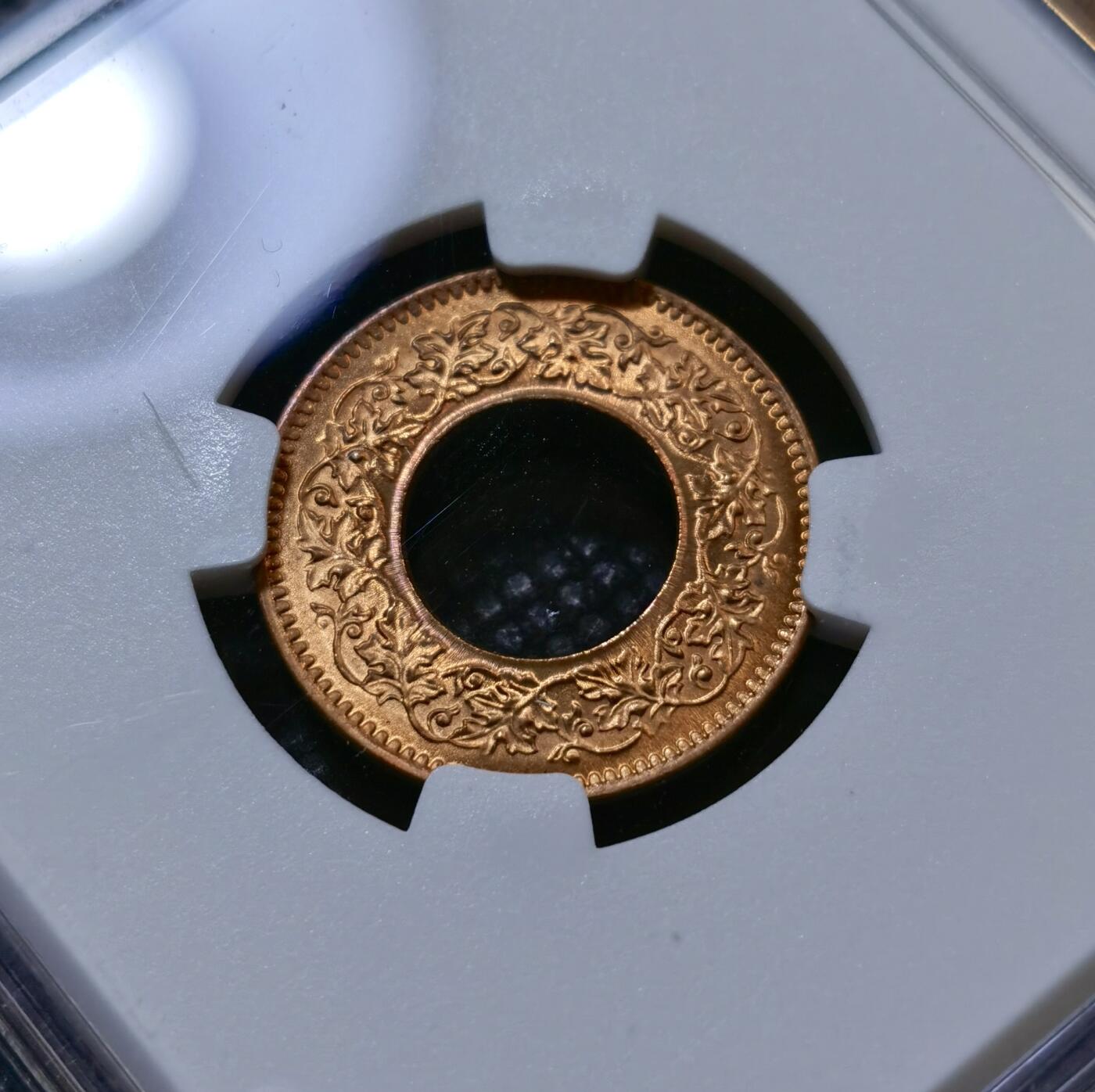 甄臻铺-世界币章拍卖（第43期）送拍享返佣金等优惠多多 NGC-MS67RD 1943年印度沙派，铜光圆润