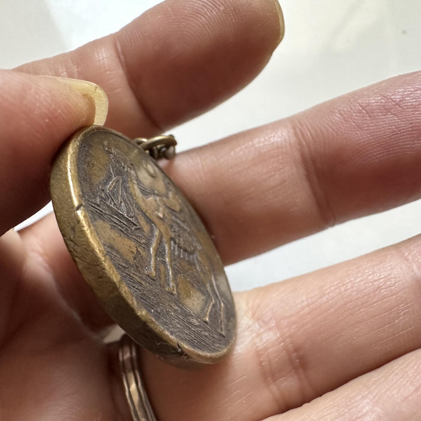 🌹外币初藏🌹🐯2025年第140场  每周二四六晚8️⃣点 接代拍 上世纪早期埃及旅游探险纪念章 31.2毫米20克