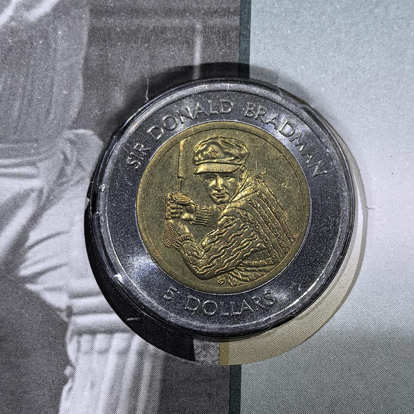 道一币馆币章第一百五十八场 邮币封 澳大利亚1997年棒球明星唐纳德·布拉德曼5元纪念币