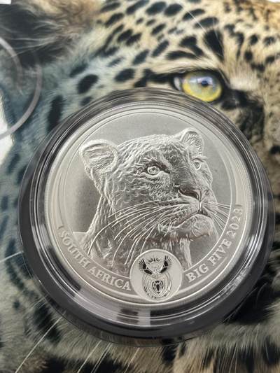 第185期拍卖 - 卡装南非2023年非洲五霸系列豹子1盎司纪念银币，999银，发行20000枚