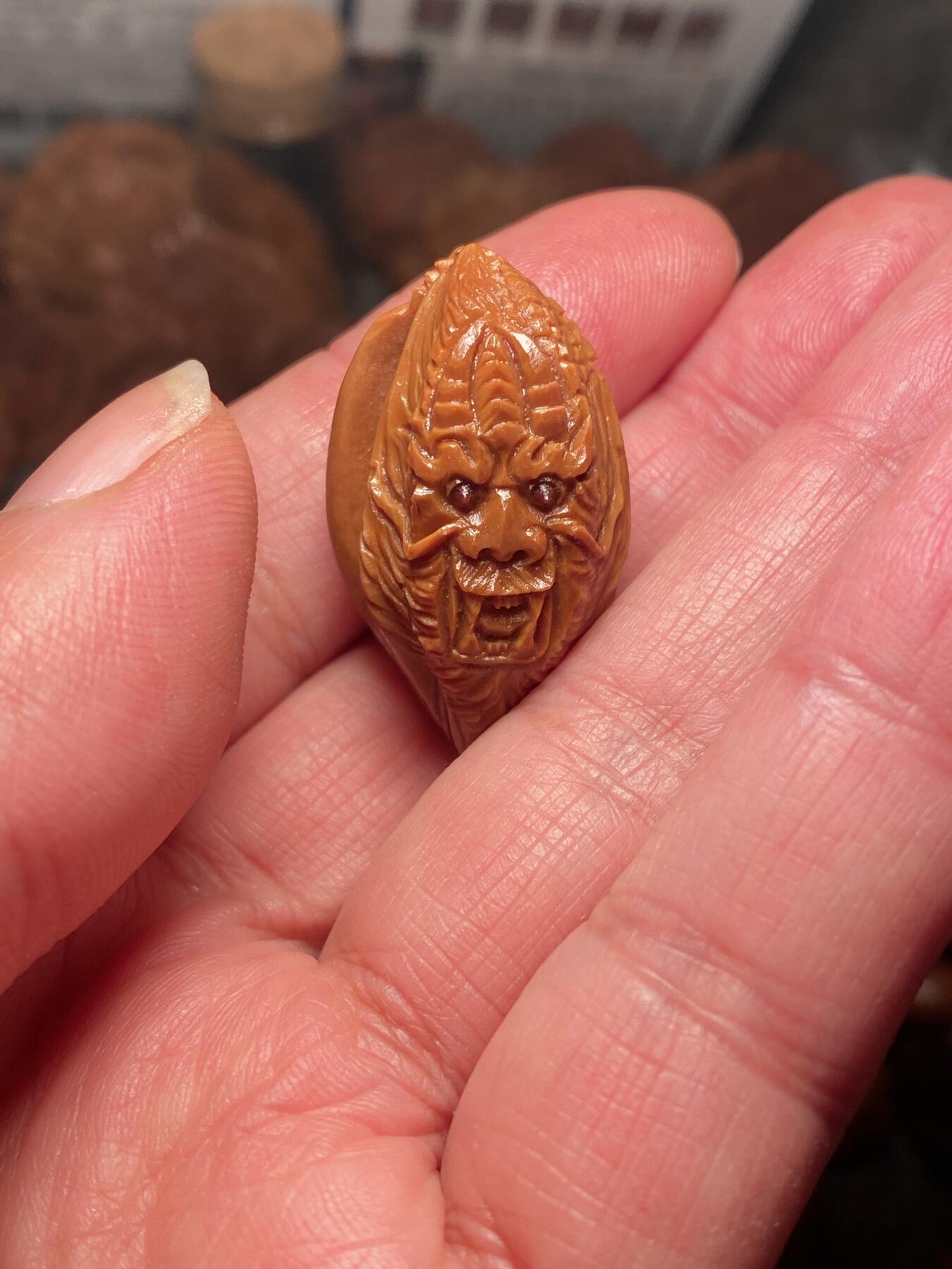 以核会友，中国非物质文化遗产苏工核雕手作