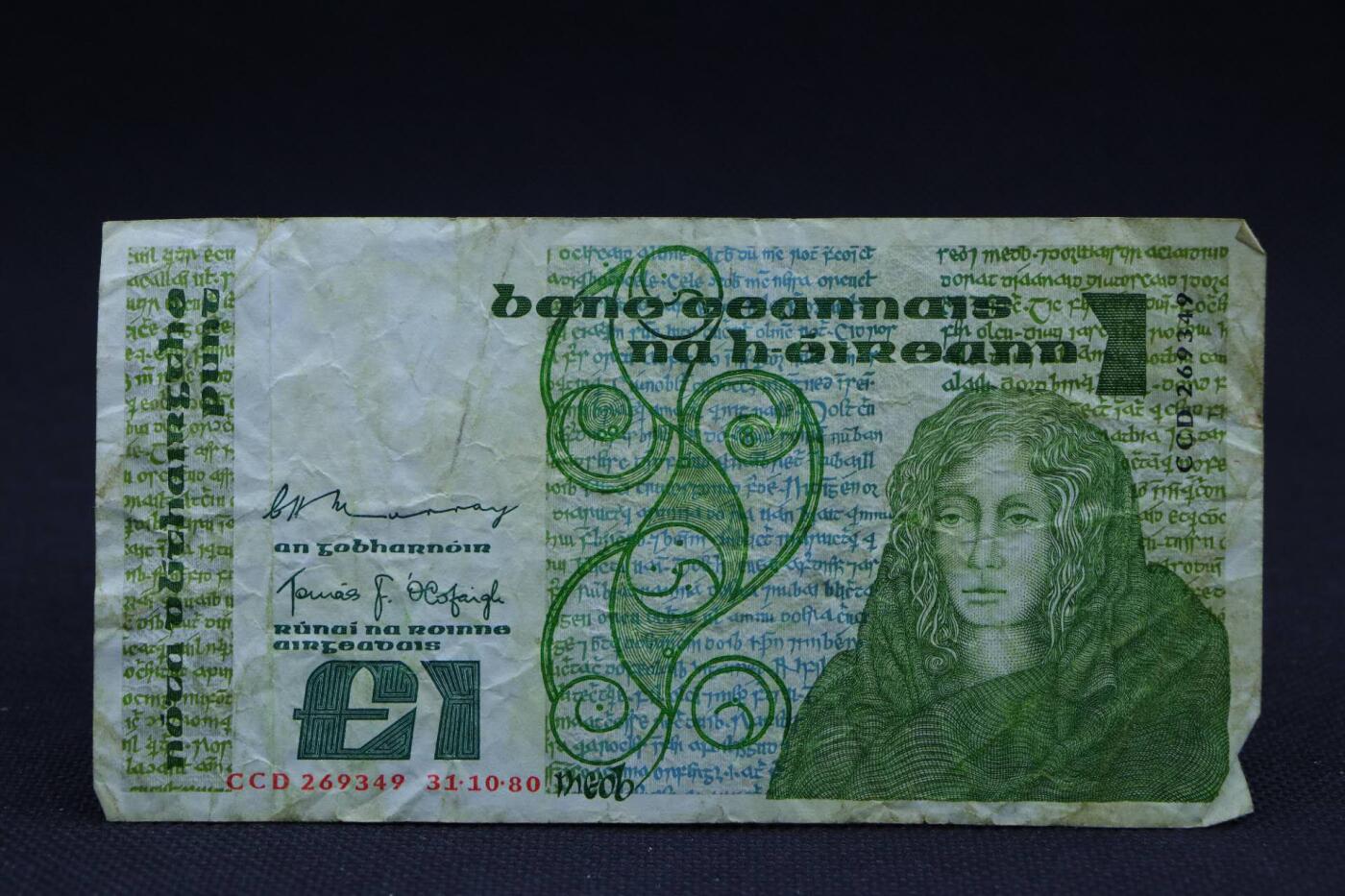 【淘币小摊】限时拍第八百二十八拍  纸币场  满百包邮可预留两周  周一统一发货    爱尔兰1镑纸币【有折】