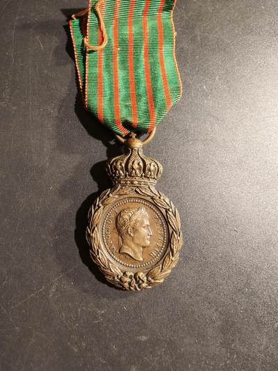 老王徽章第169期 - 法国圣赫勒拿纪念章