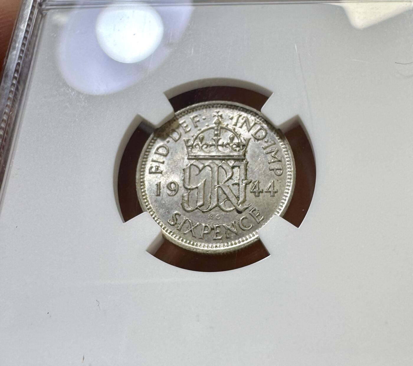 甄臻铺-世界币章拍卖（第43期）送拍享返佣金等优惠多多 NGC-MS62 英国1944年乔治六世六便士银币，UNC美品，爱情幸运币寓意好，可藏状态