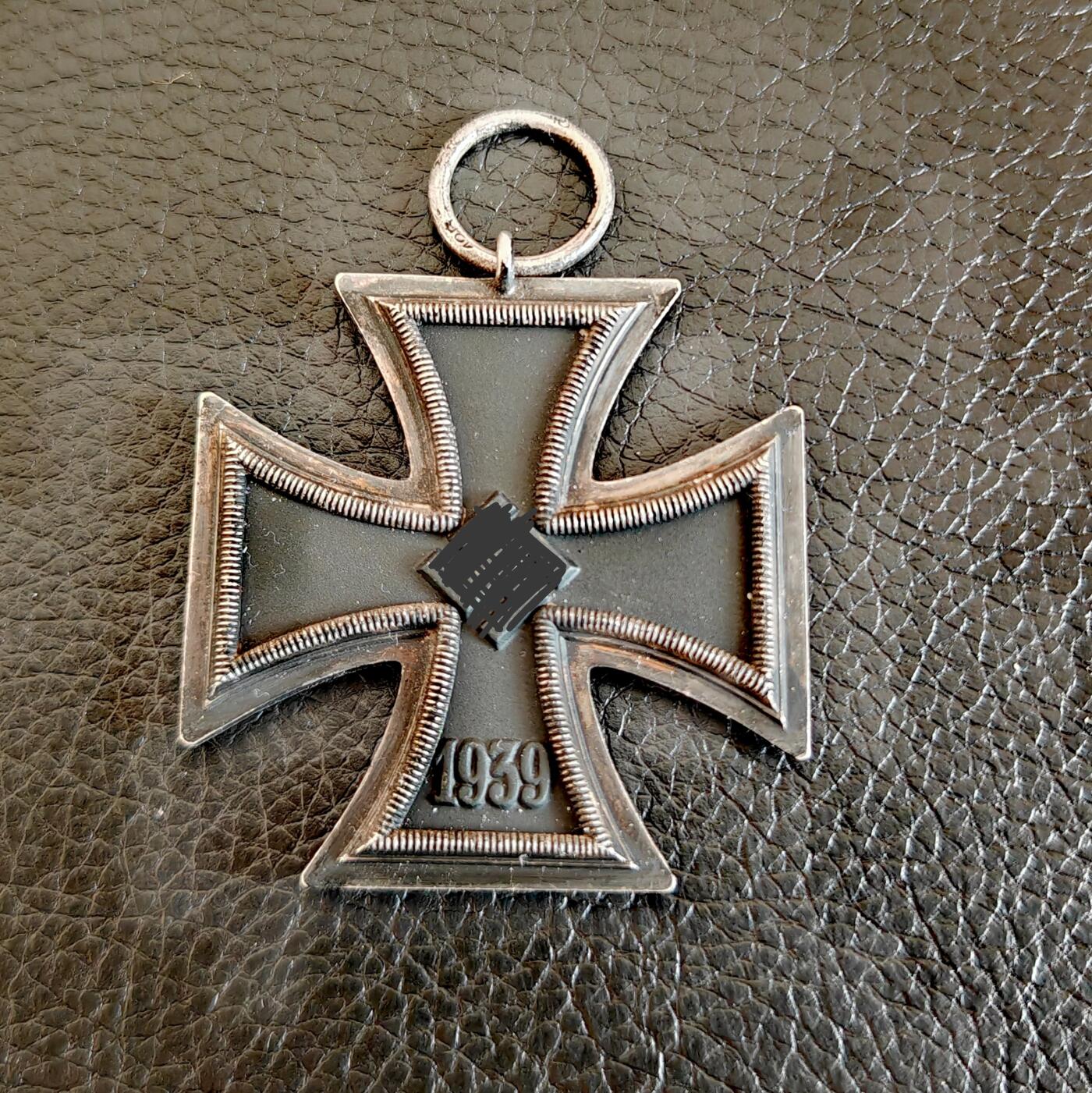 时顺第二十七拍 德国特殊时期二级铁十字，双标，123厂厂标（非常稀有）与一无法辨认标，