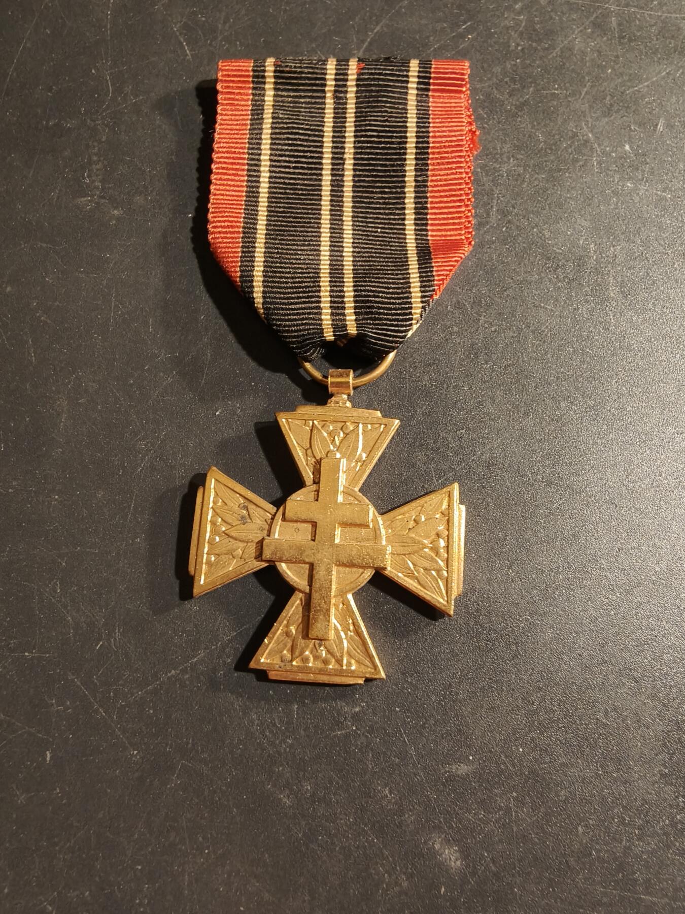 老王徽章第169期 法国二战抵抗组织志愿者服役十字奖章