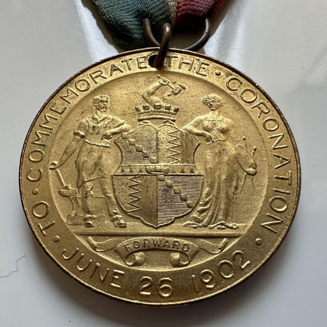 🌹外币初藏🌹🐯2025年第140场  每周二四六晚8️⃣点 接代拍 英国1902年爱德华七世加冕纪念章 35毫米18.9克 铜制镀金a
