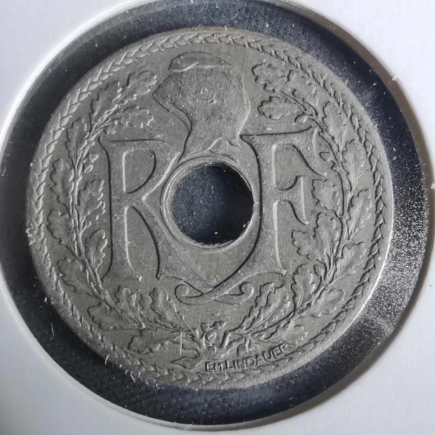 沼泽如烟--第929场 法国1928年25分